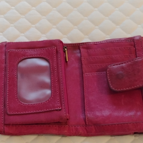 Fossil Buttery Soft Leather Wallet - Picture 10 of 11